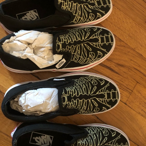 Vans skeleton glow in the darks as 1 & 1.5 - Picture 2 of 3